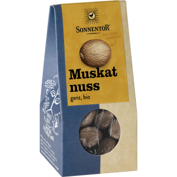 Muskatnüsse -ganz-